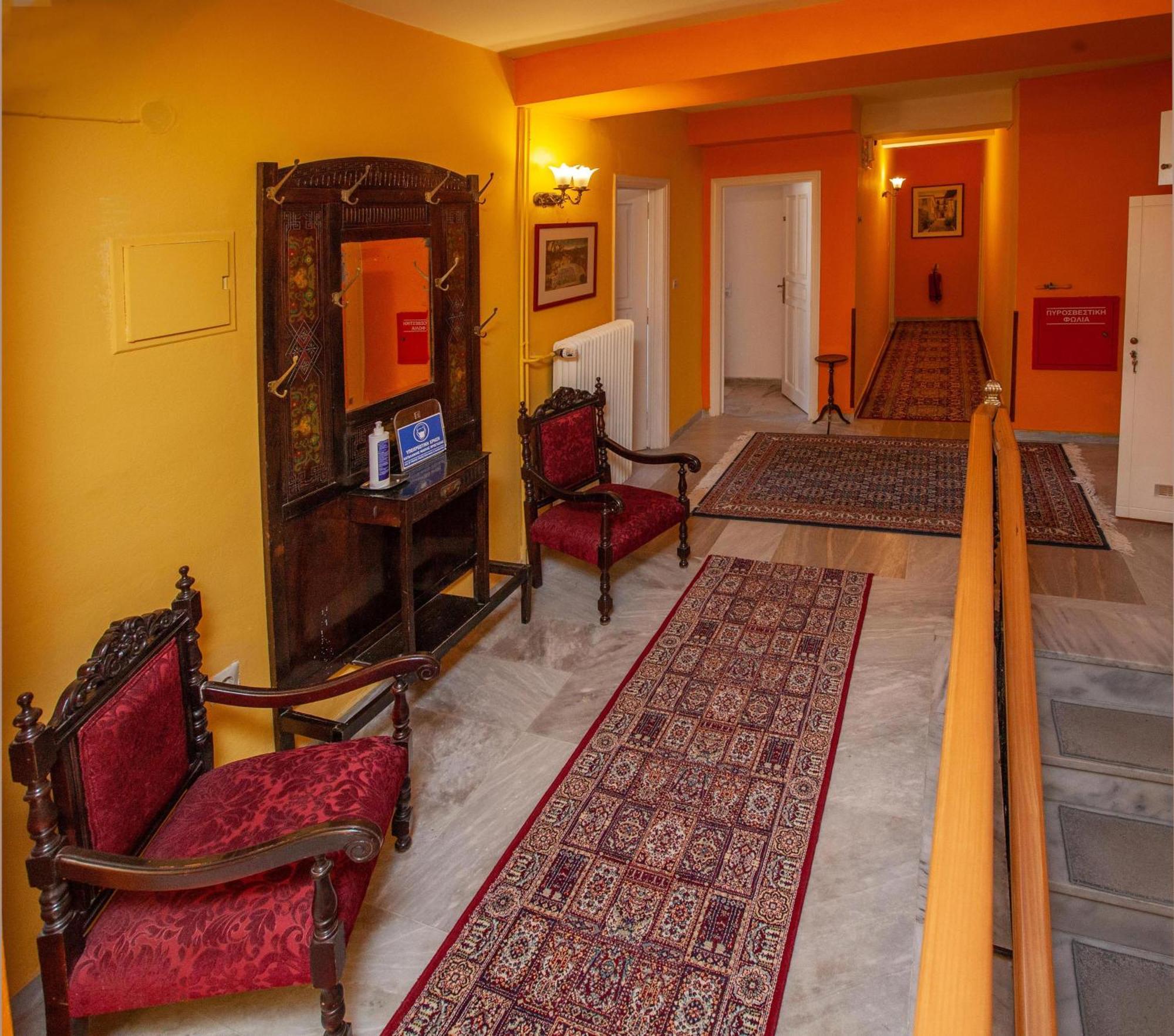 Byron Traditional Hotel นาฟปลิโอ ภายนอก รูปภาพ