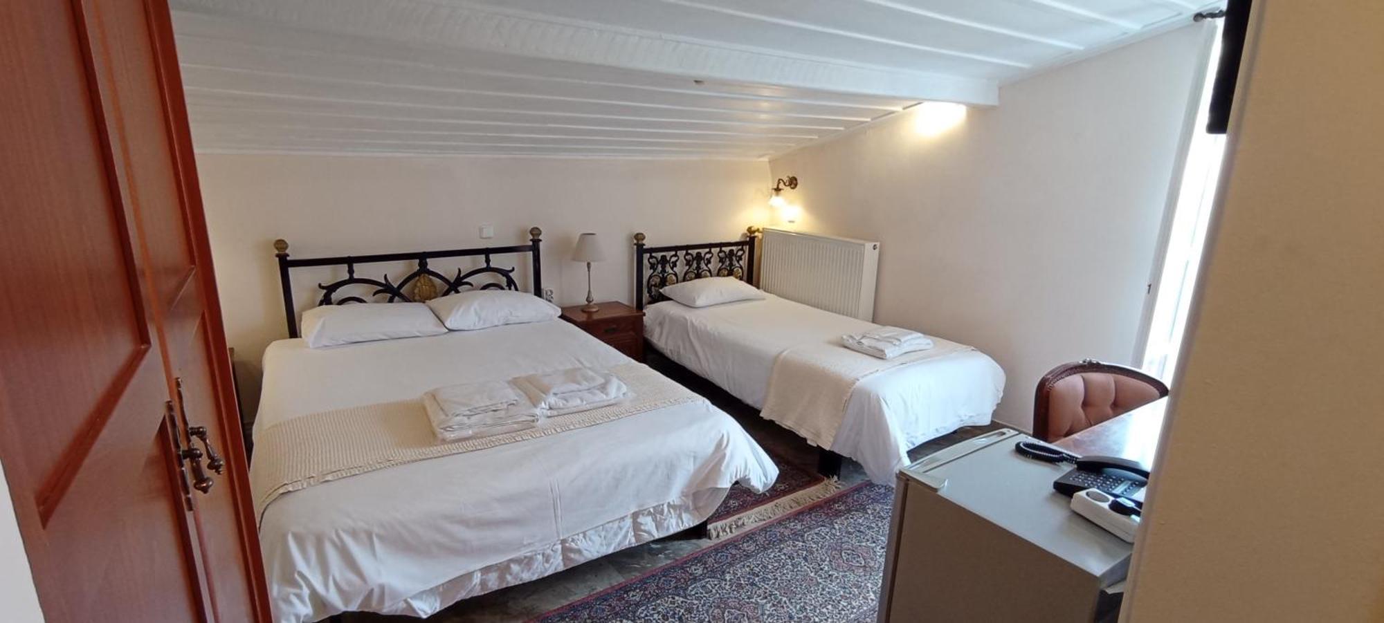 Byron Traditional Hotel นาฟปลิโอ ห้อง รูปภาพ