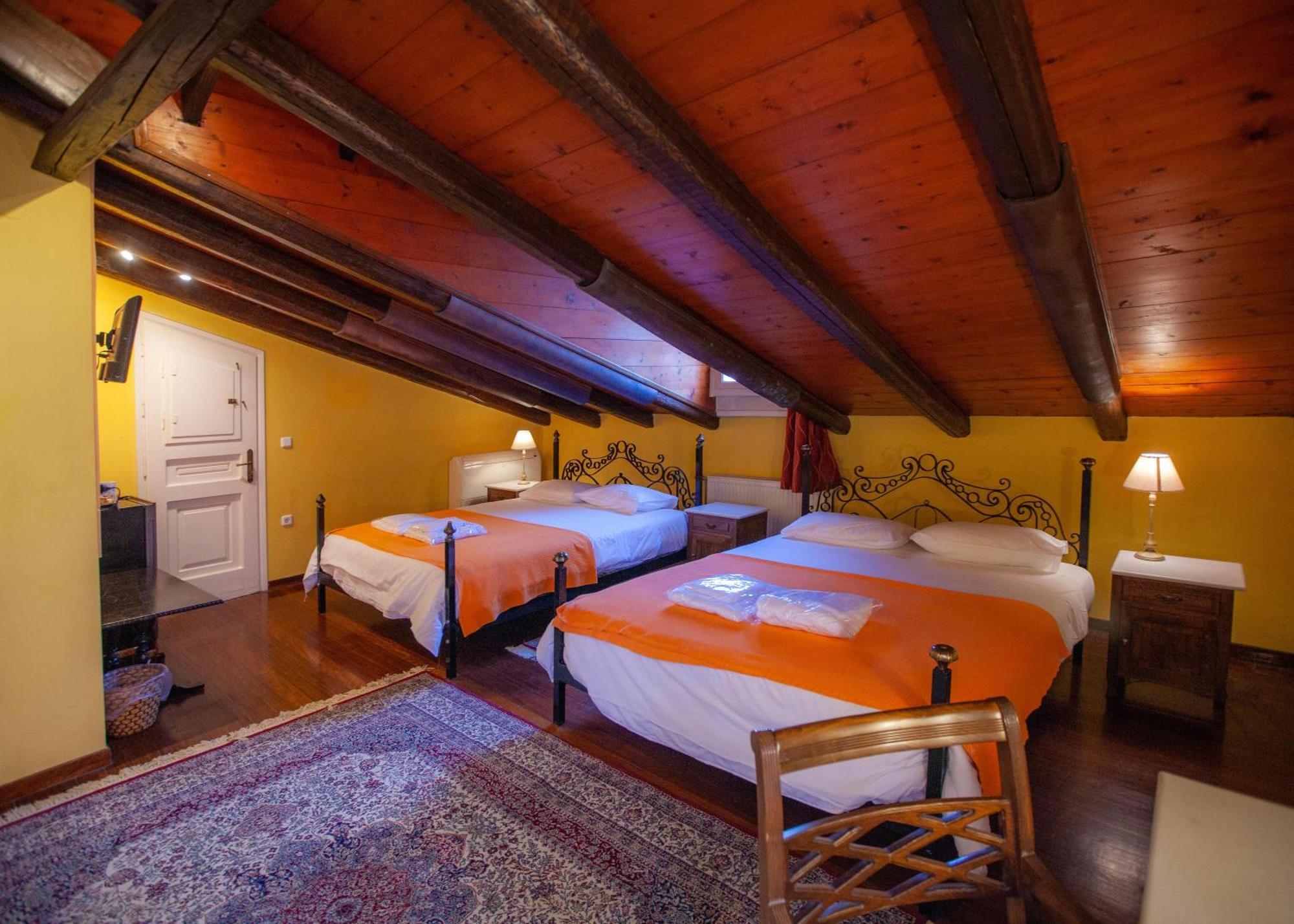 Byron Traditional Hotel นาฟปลิโอ ห้อง รูปภาพ