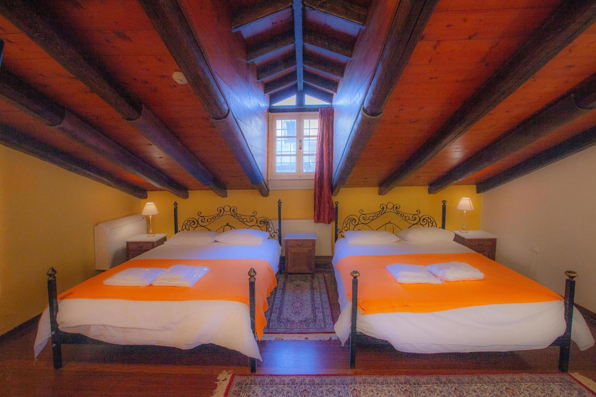 Byron Traditional Hotel นาฟปลิโอ ห้อง รูปภาพ